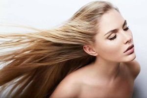 Calea către luciul perfect: Cum să alegi cosmeticele pentru reconstrucția părului